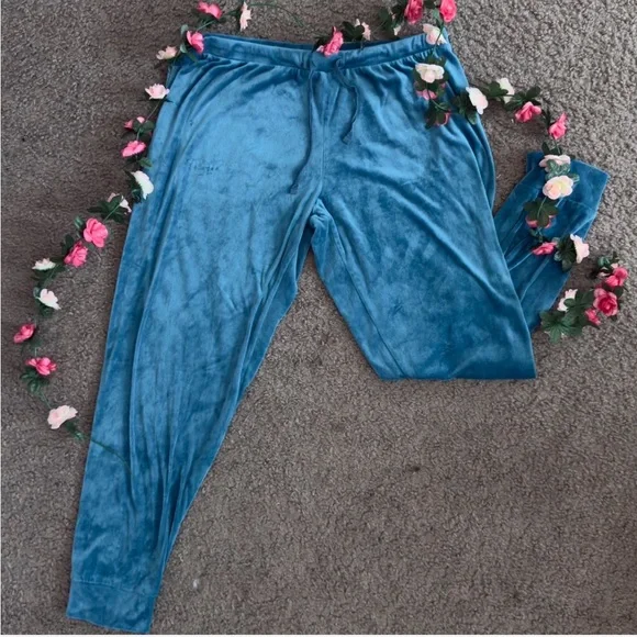 Juicy Couture Blue Velvet Pajama Set Luxurious Wrap-Style - Picture 3 of 5